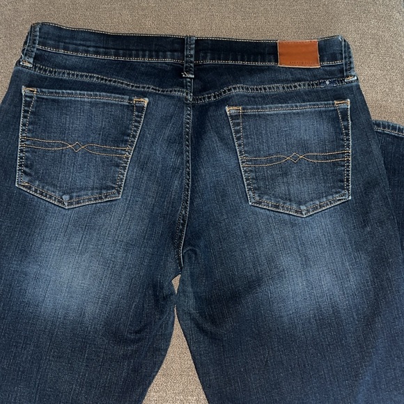 Lucky Brand Sweet Boot jeans-$27! - Picture 2 of 8